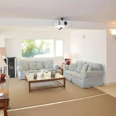 Extravagant Villa Icie Platinum 7 Bedrooms Stunning Sea Views Private Tennis C فيلة *