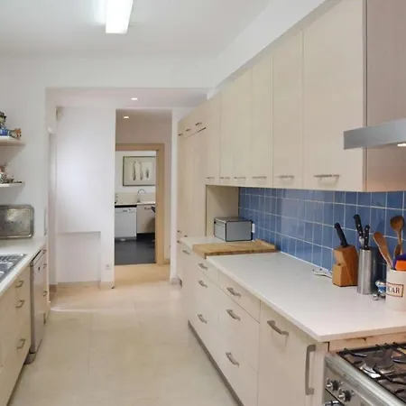 Extravagant Villa Icie Platinum 7 Bedrooms Stunning Sea Views Private Tennis C فيلة